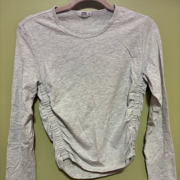 NWOT Ardene Gray Ruched Long Sleeve Top - Picture 1 of 4
